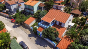 Apartments with a parking space Banjole, Pula - 14391